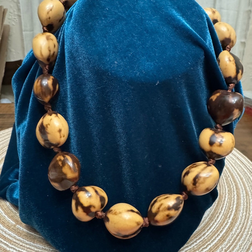 Elegant Brown Beaded Necklace